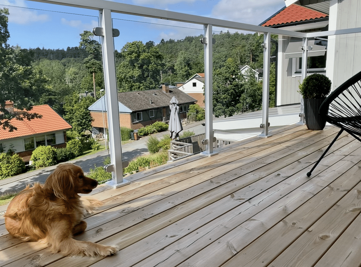 Ideen, um die Balkonwand stilvoll zu verschönern